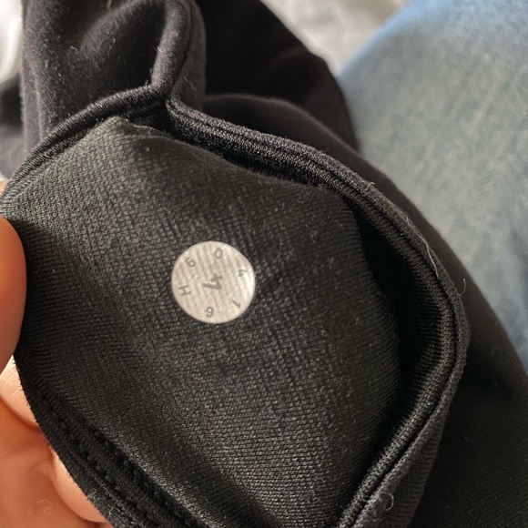 Lululemon Deep Breath Tight size 4 - Picture 10 of 12